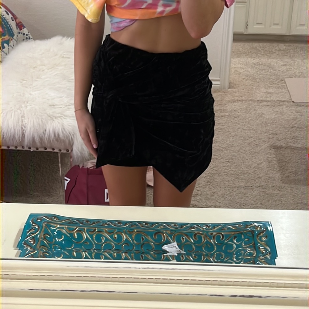 NWOT “Twist & Shout” Velvet Skirt